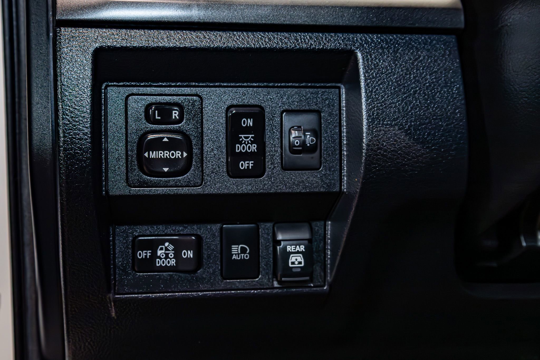 Used 2020 Toyota Tundra SR5 w/ SX Package AWD/4WD image 21