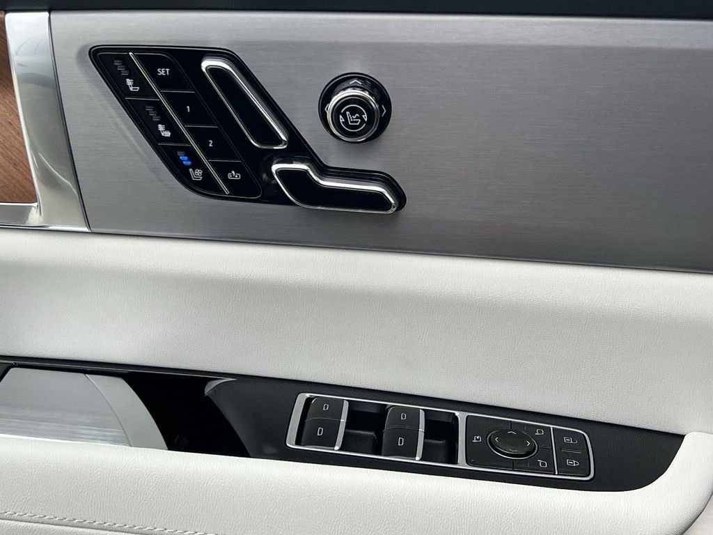 New 2026 Cadillac Vistiq Luxury image 23