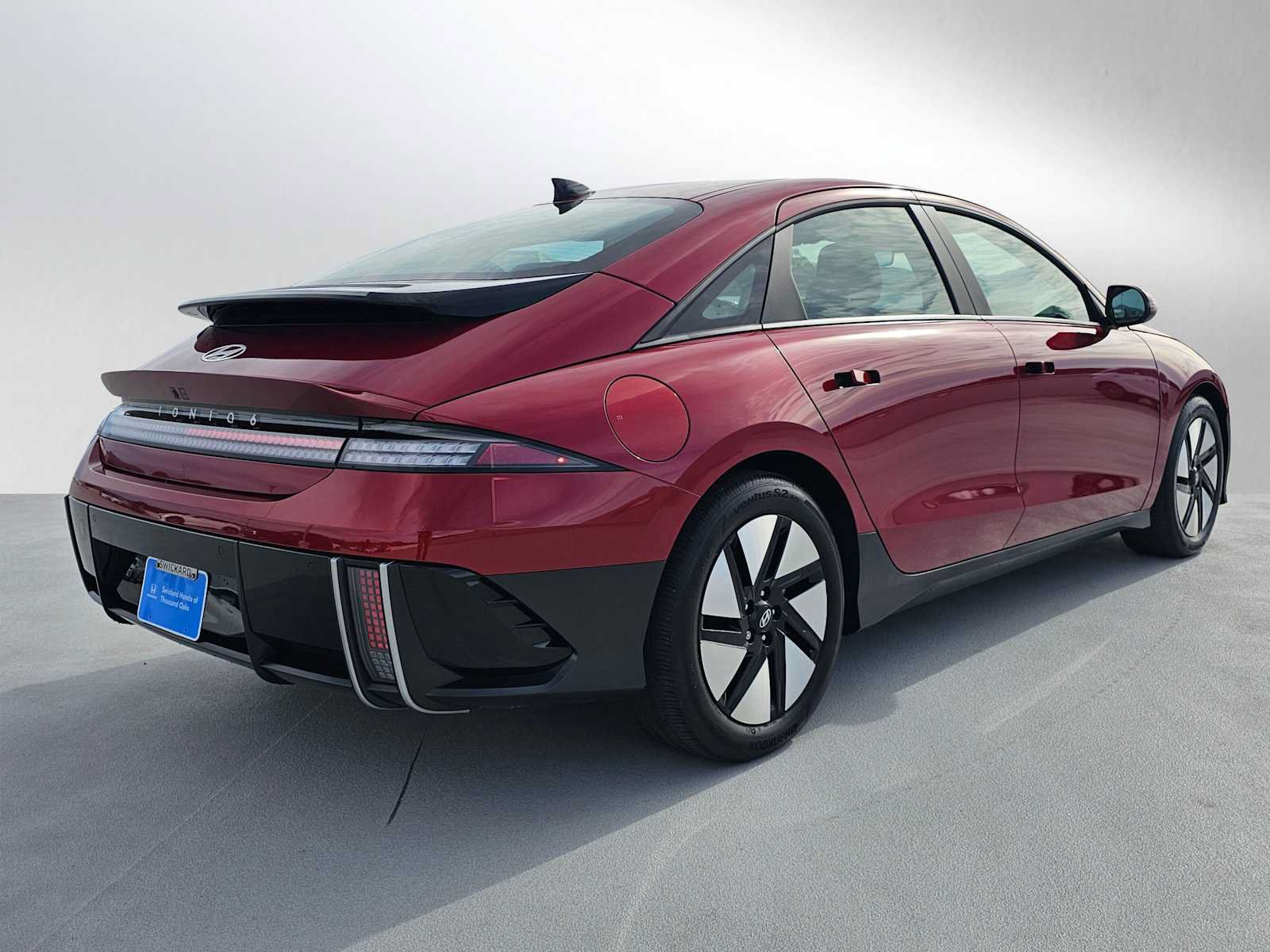 Used 2024 Hyundai Ioniq 6 SE RWD image 3