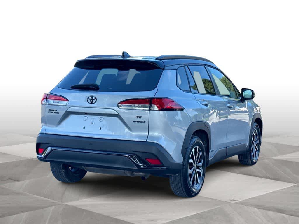 Used 2023 Toyota Corolla Cross AWD Hybrid w/ Moonroof Package image 8