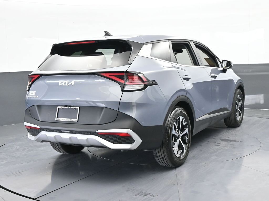 Used 2025 Kia Sportage EX image 5