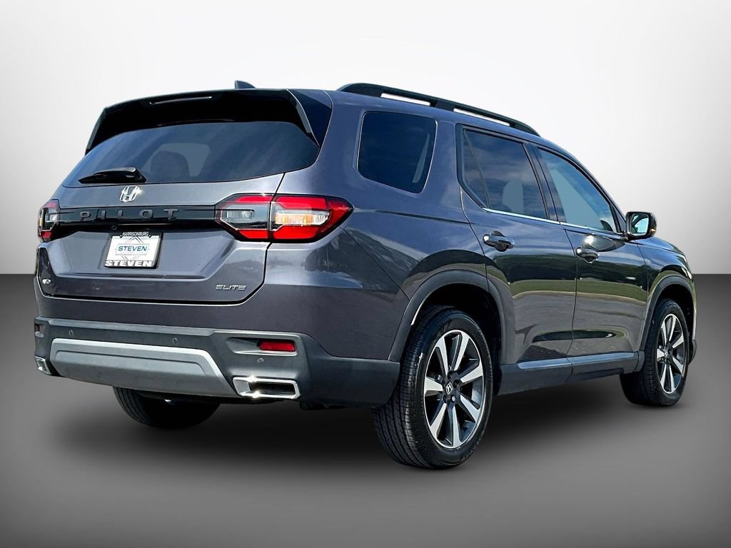 Used 2023 Honda Pilot Elite image 6