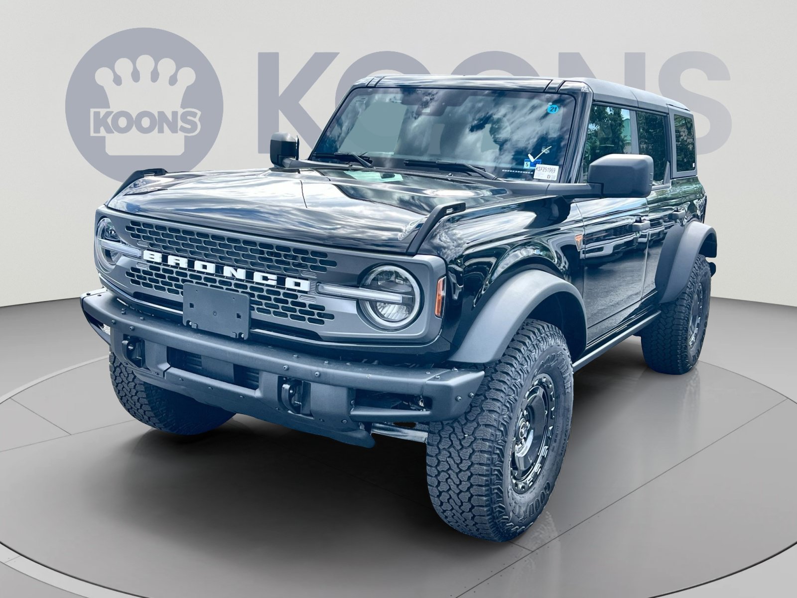 New 2025 Ford Bronco Badlands w/ Sasquatch Package