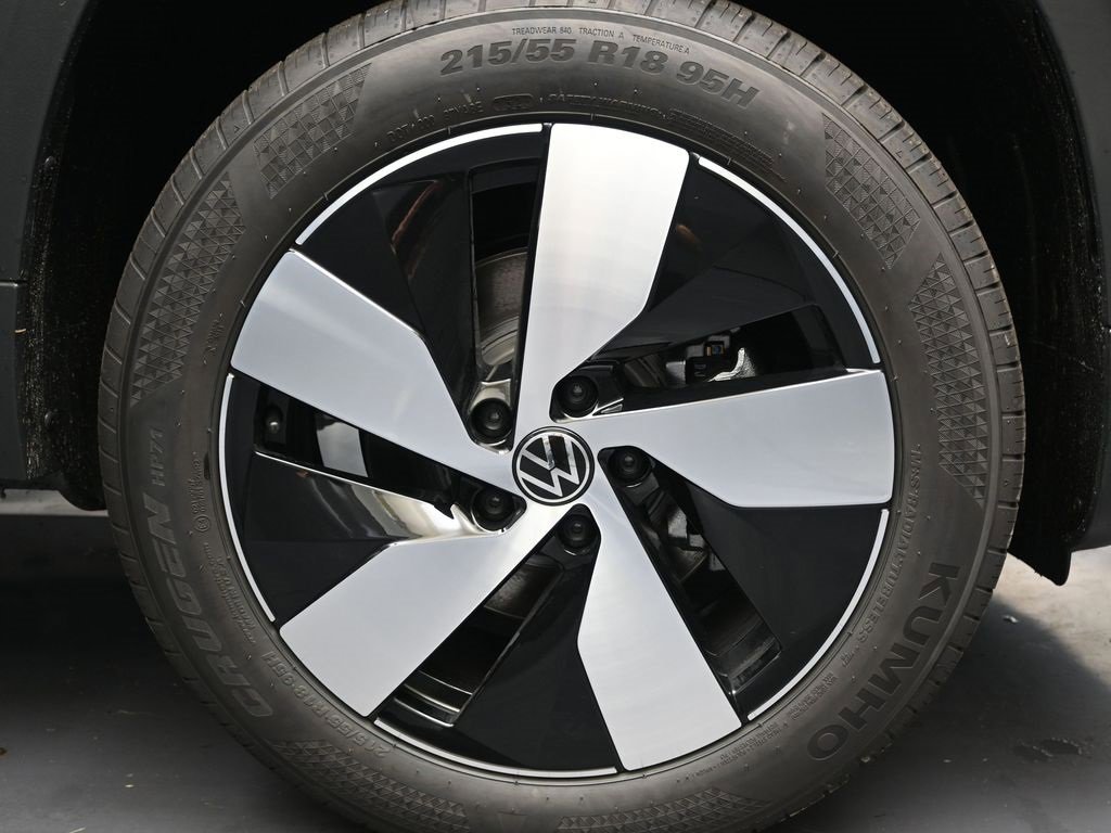 New 2025 Volkswagen Taos S image 9