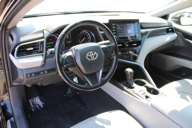 Used 2024 Toyota Camry SE FWD image 14