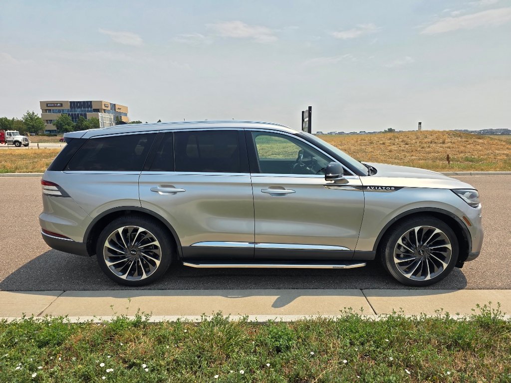 Used 2022 Lincoln Aviator Reserve w/ Equipment Group 201A AWD/4WD image 7