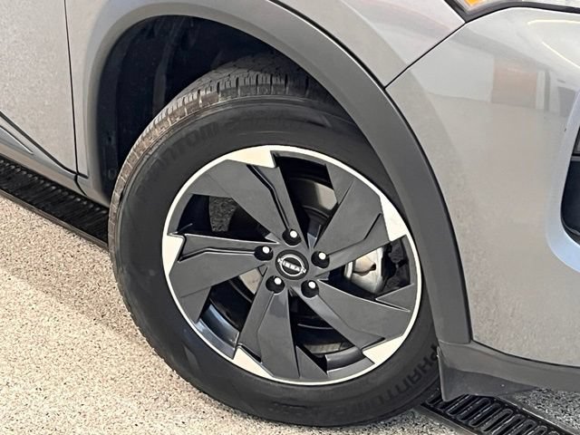 Used 2025 Nissan Rogue SV AWD/4WD image 27