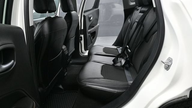 Used 2018 Jeep Compass Latitude w/ Popular Equipment Group AWD/4WD image 27
