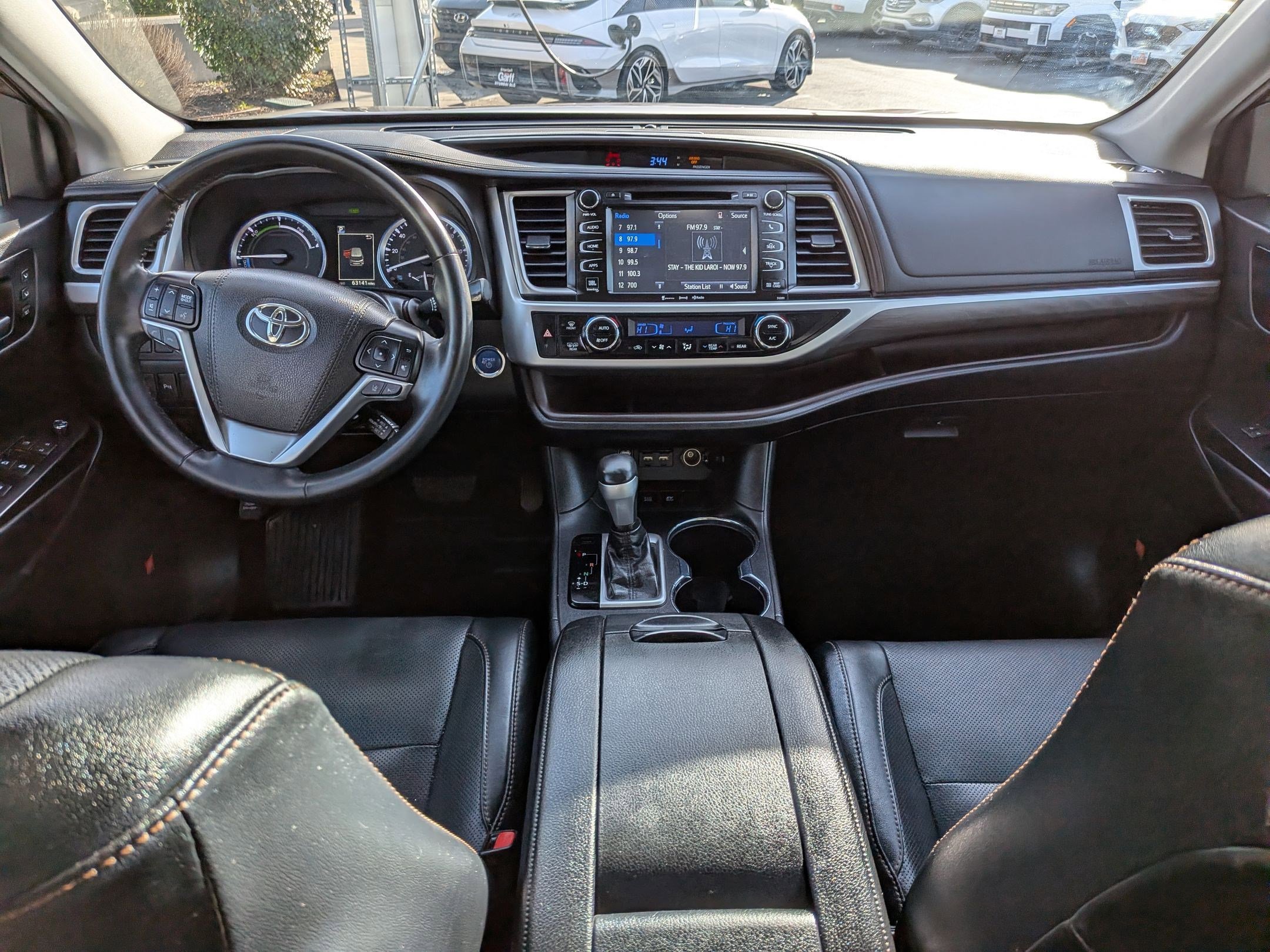 Used 2019 Toyota Highlander Limited image 26