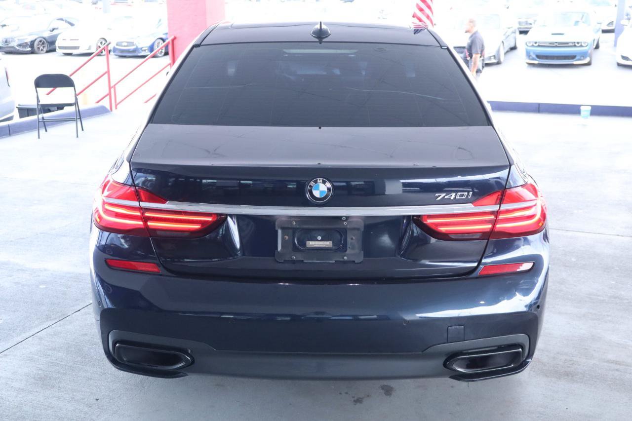 Used 2017 BMW 740i RWD image 5