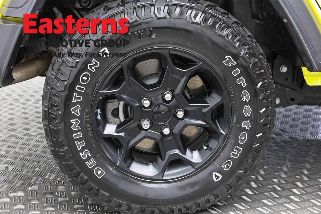 Used 2023 Jeep Wrangler Unlimited w/ Cold Weather Group AWD/4WD image 30