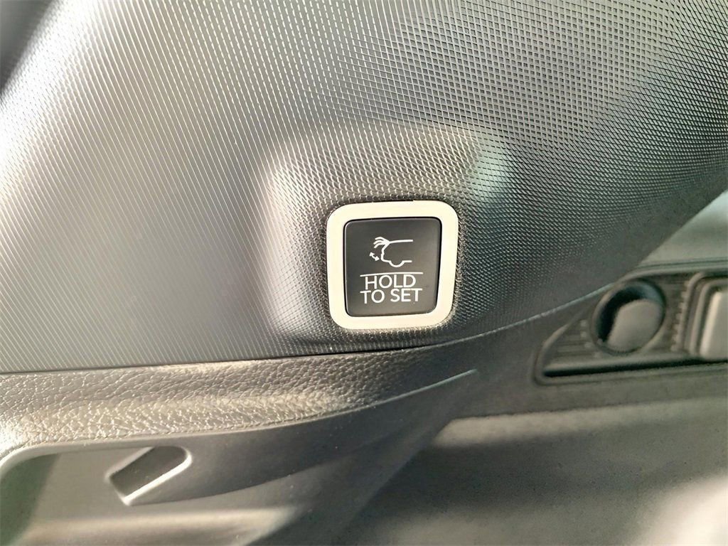 New 2025 Jeep Grand Cherokee Limited w/ Trailer Tow Package image 26