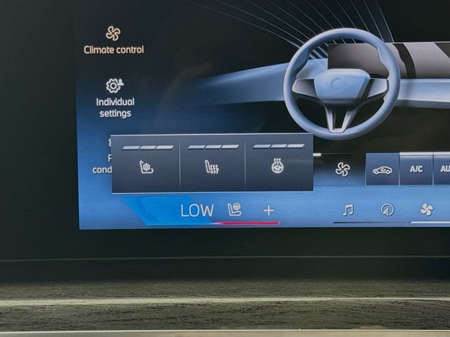 Used 2026 BMW 760i xDrive AWD/4WD image 21