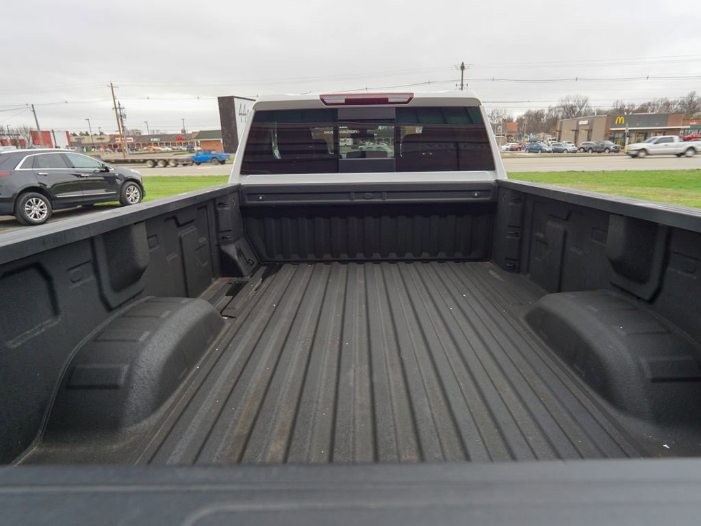 Used 2022 Chevrolet Silverado 3500 LT w/ Convenience Package image 12
