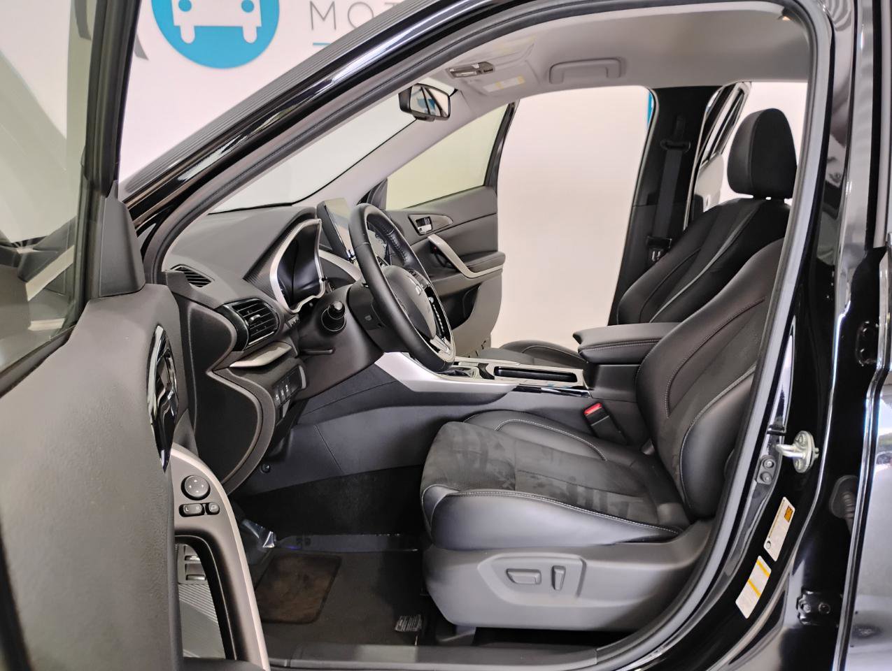 Used 2024 Mitsubishi Eclipse Cross SE image 12