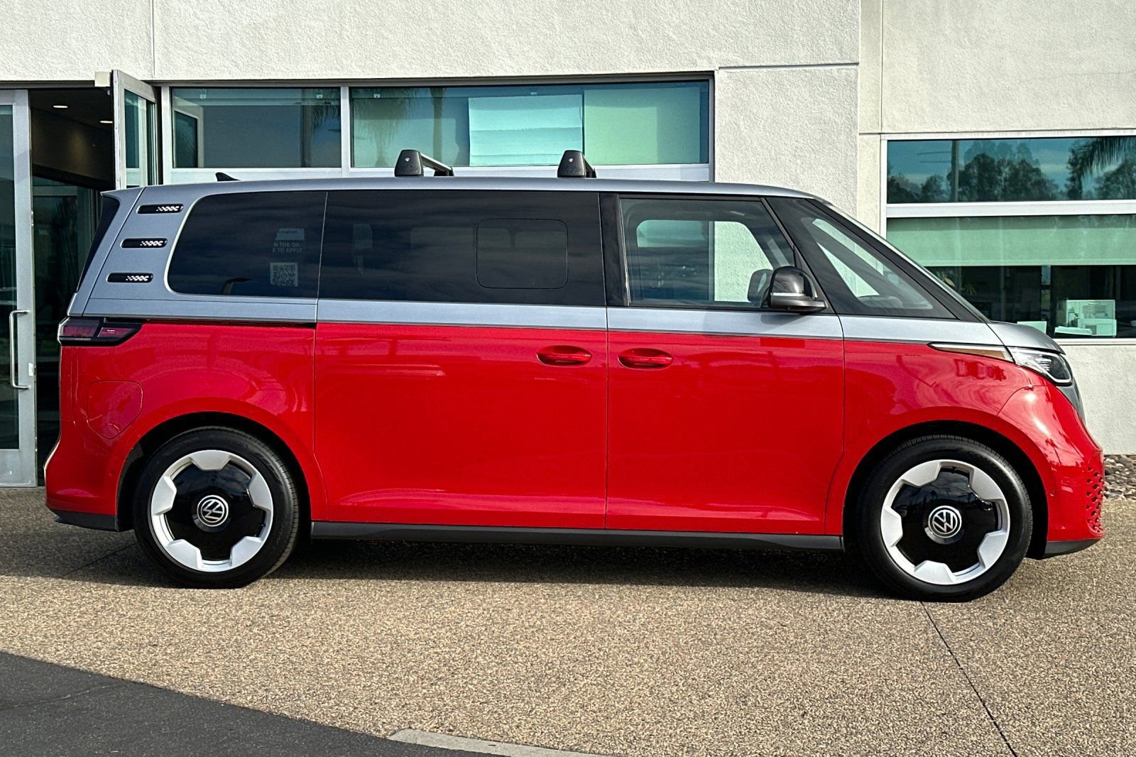 New 2025 Volkswagen ID. Buzz Pro S Plus image 3