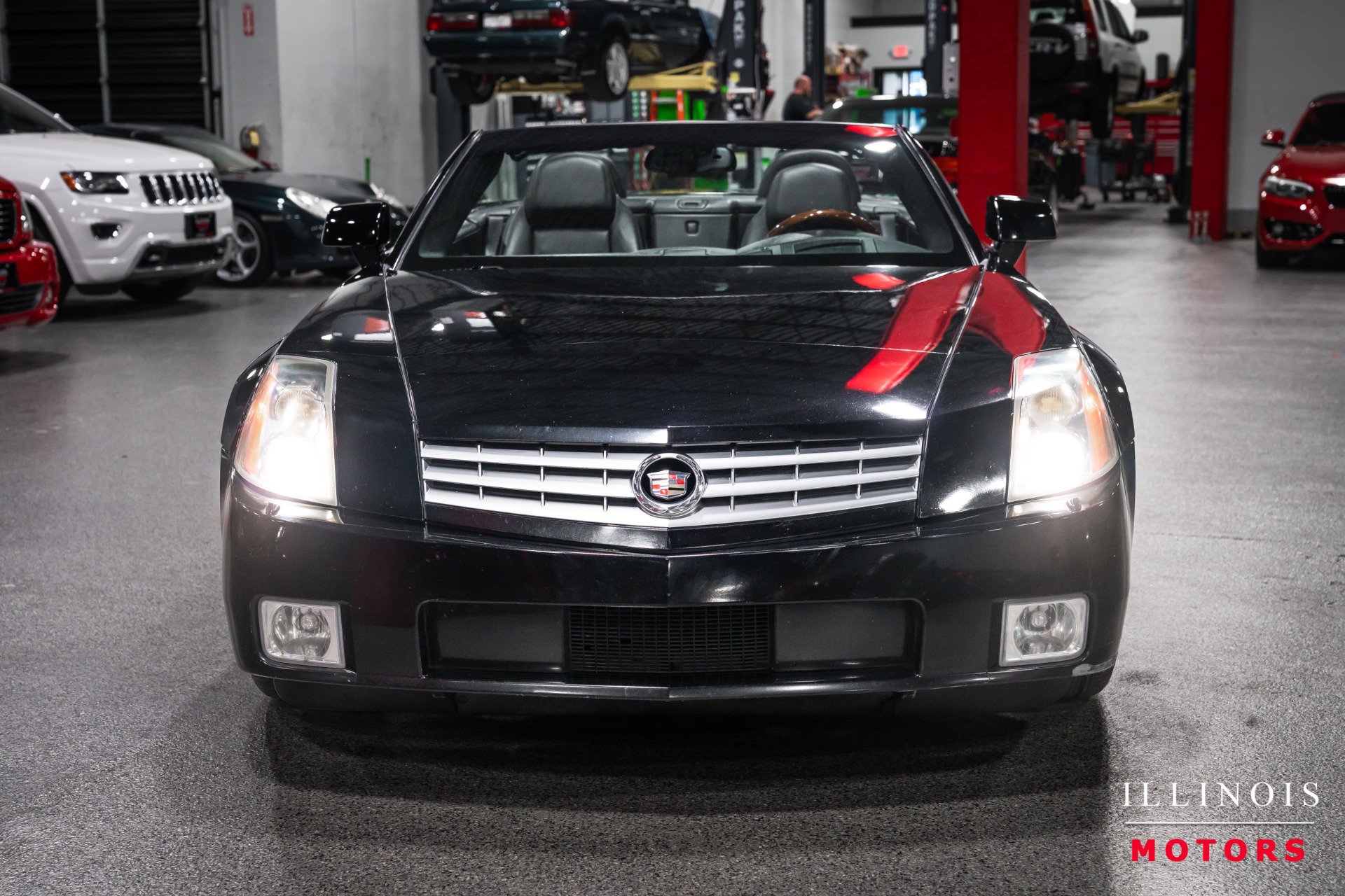 Used 2006 Cadillac XLR RWD image 8