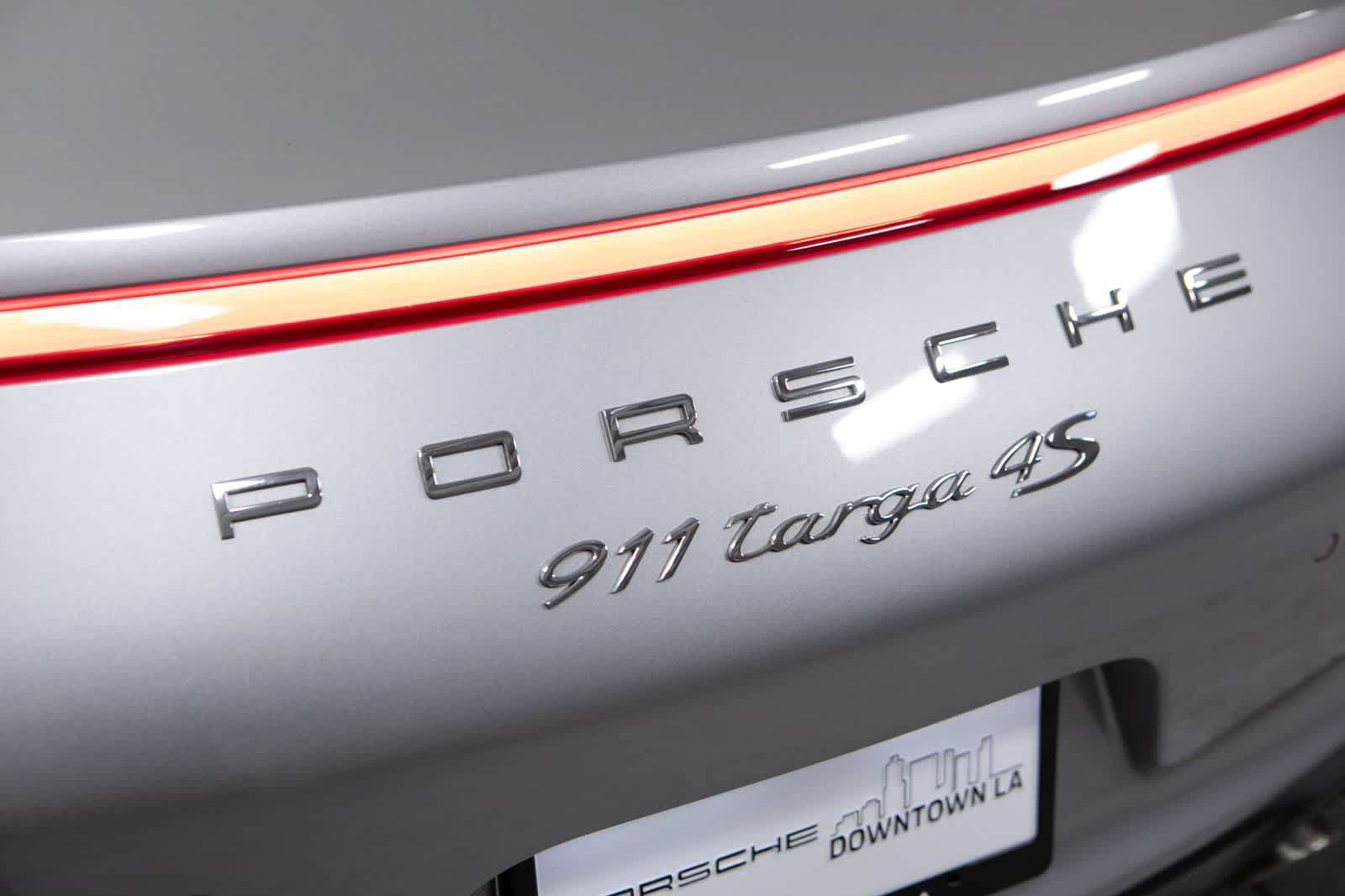 Certified 2018 Porsche 911 Targa 4S AWD/4WD image 19
