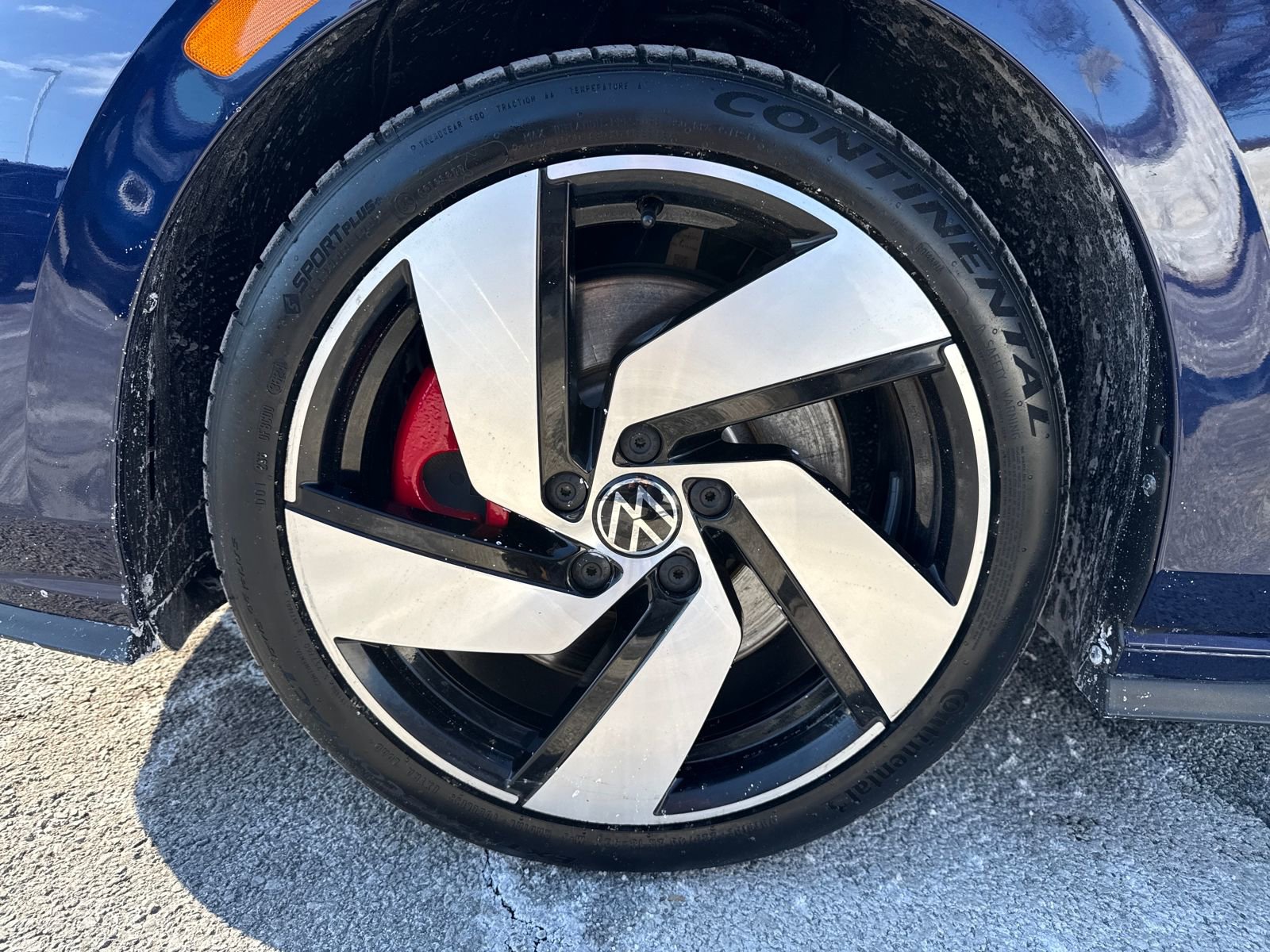 Certified 2022 Volkswagen GTI SE w/ SE Leather Package image 28