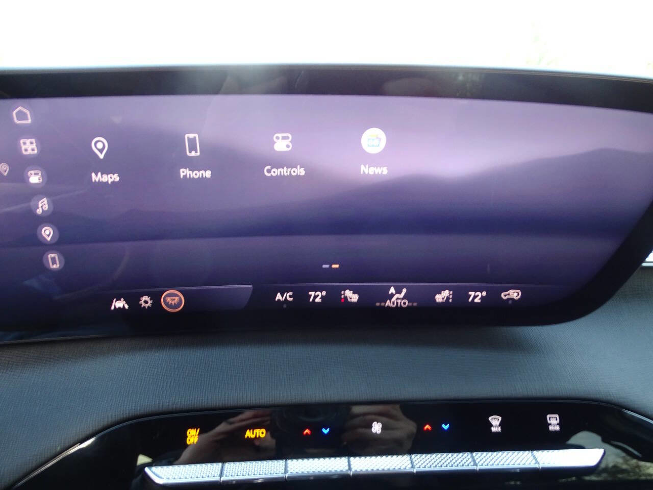 Used 2025 Buick Enclave AWD Preferred image 26