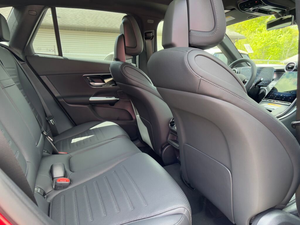 New 2025 Mercedes-Benz GLC 300 4MATIC image 14