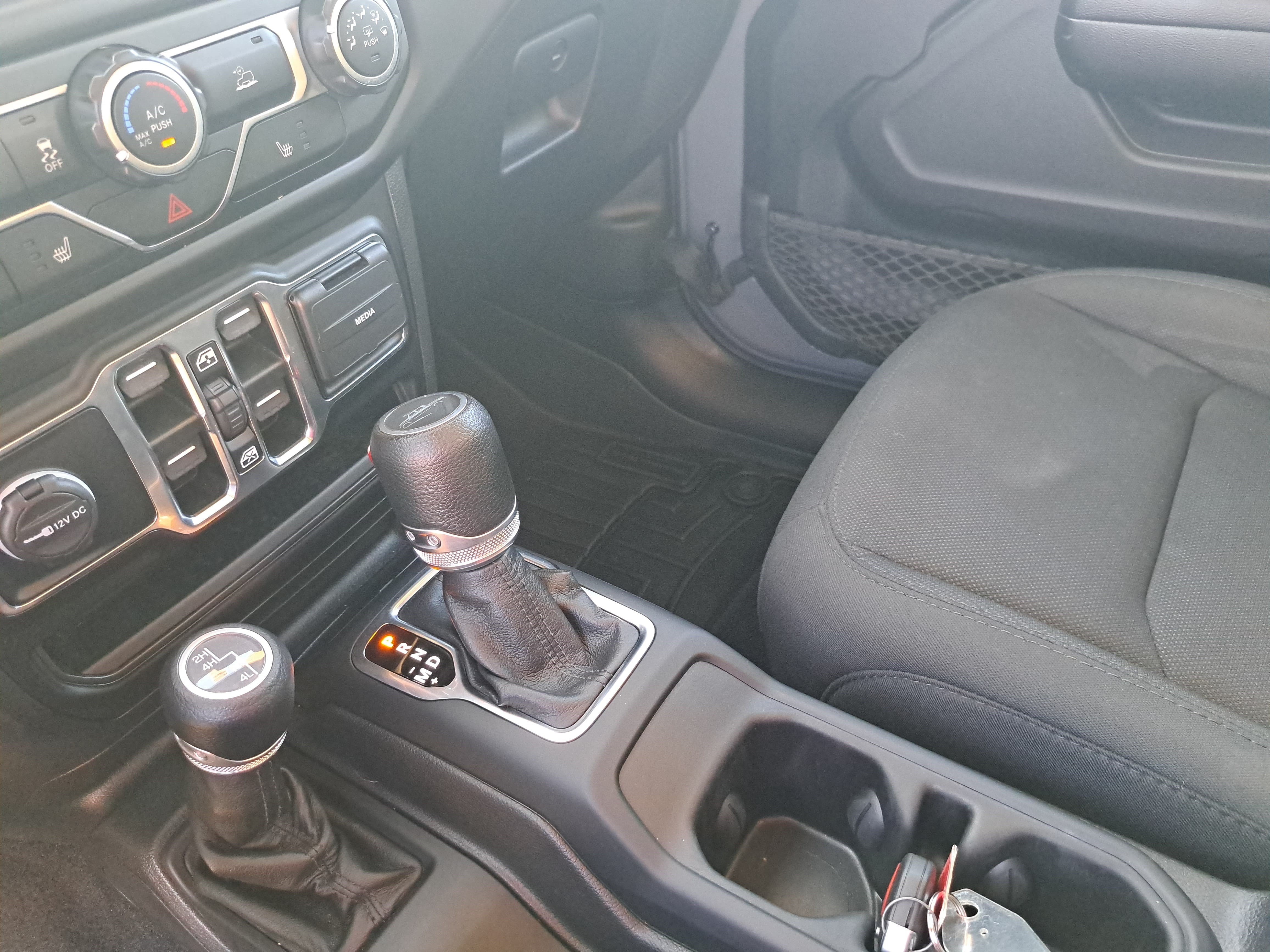 Used 2021 Jeep Gladiator Sport AWD/4WD image 23