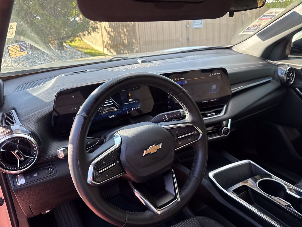 Used 2025 Chevrolet Equinox LT FWD image 14