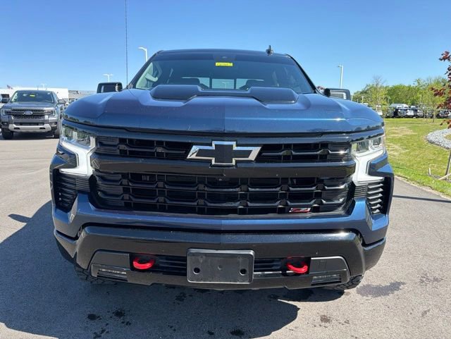Used 2022 Chevrolet Silverado 1500 LT Trail Boss w/ LT Trail Boss Premium Package AWD/4WD image 3