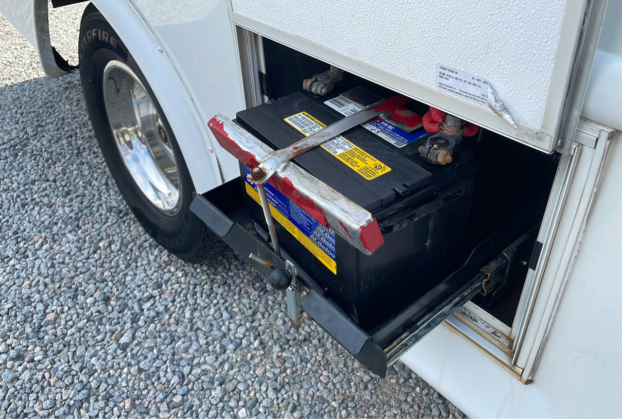 Used 2015 Chevrolet Express 3500 w/ Shuttle Bus Package RWD image 11