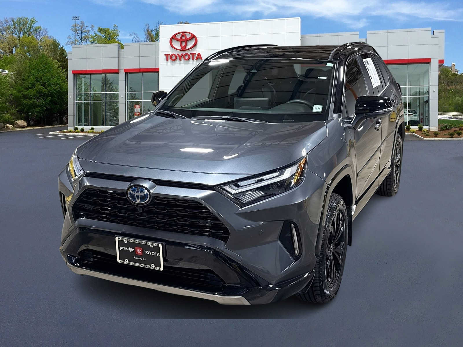 Used 2024 Toyota RAV4 XSE w/ Advanced Technology Package AWD/4WD image 1