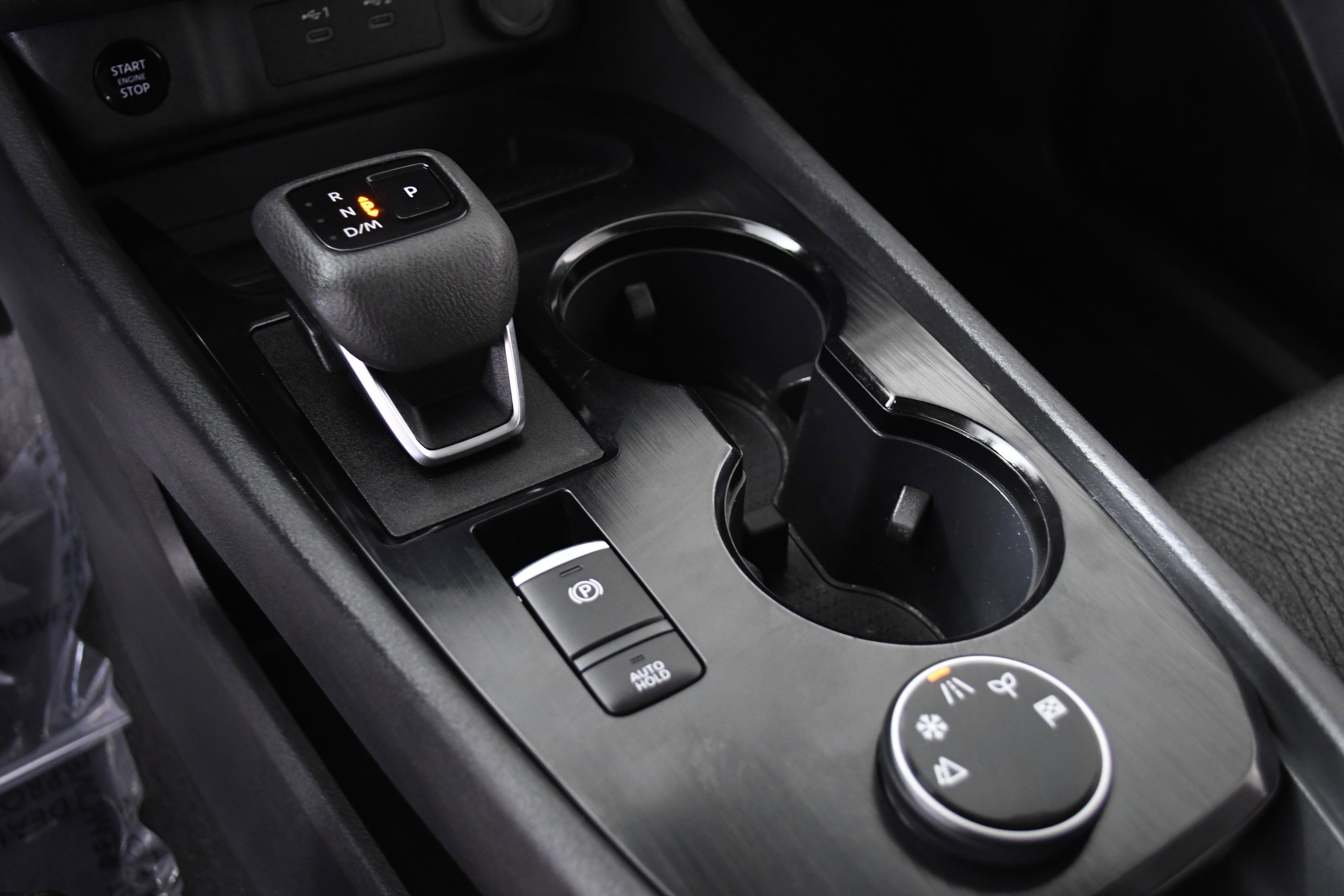 Used 2024 Nissan Rogue SV image 14