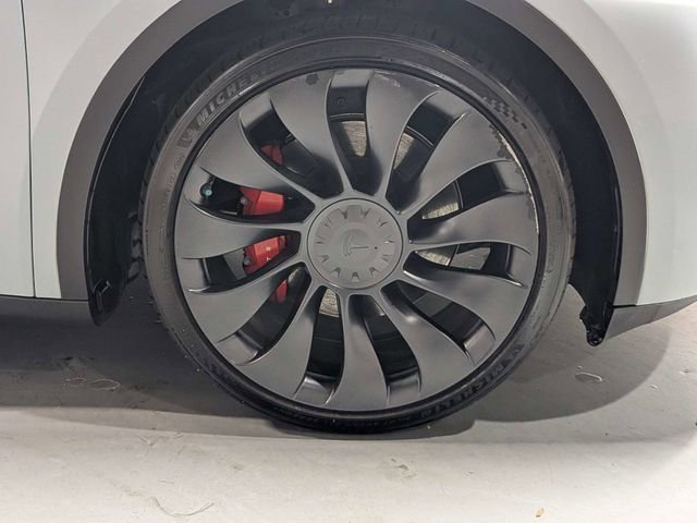 Used 2022 Tesla Model Y Performance image 28