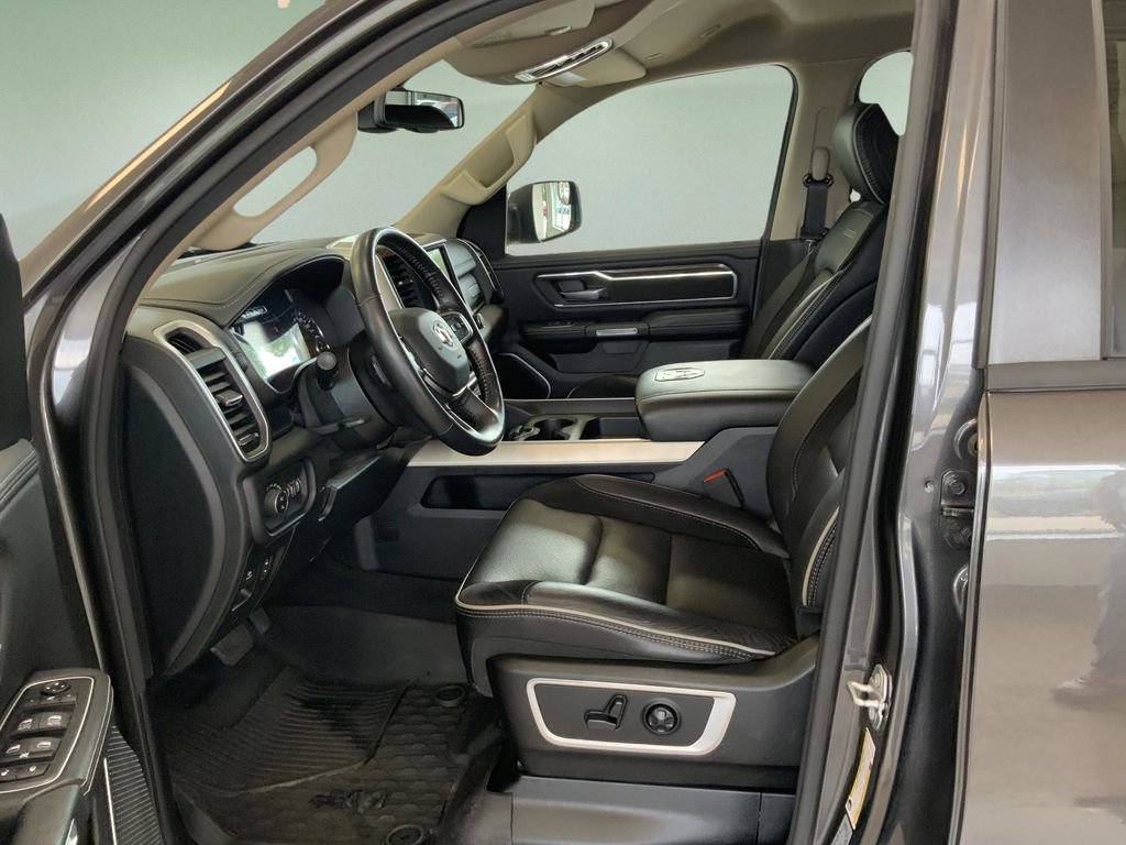 Used 2020 RAM 1500 Laramie AWD/4WD image 18