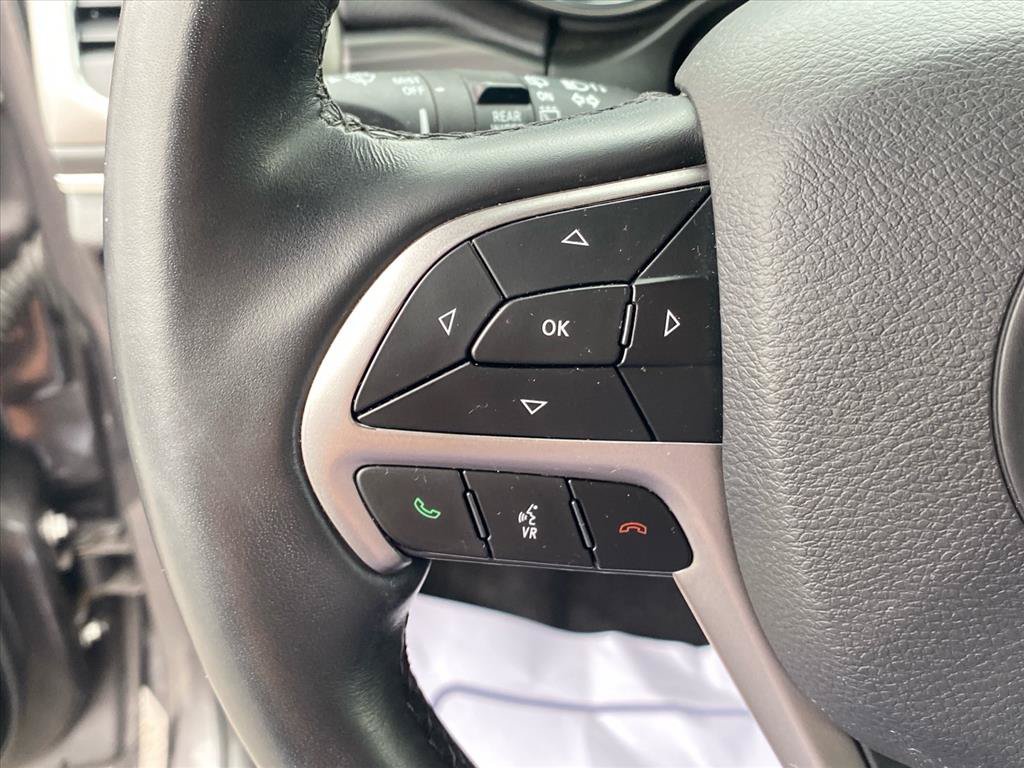 Used 2021 Jeep Grand Cherokee Limited AWD/4WD image 19