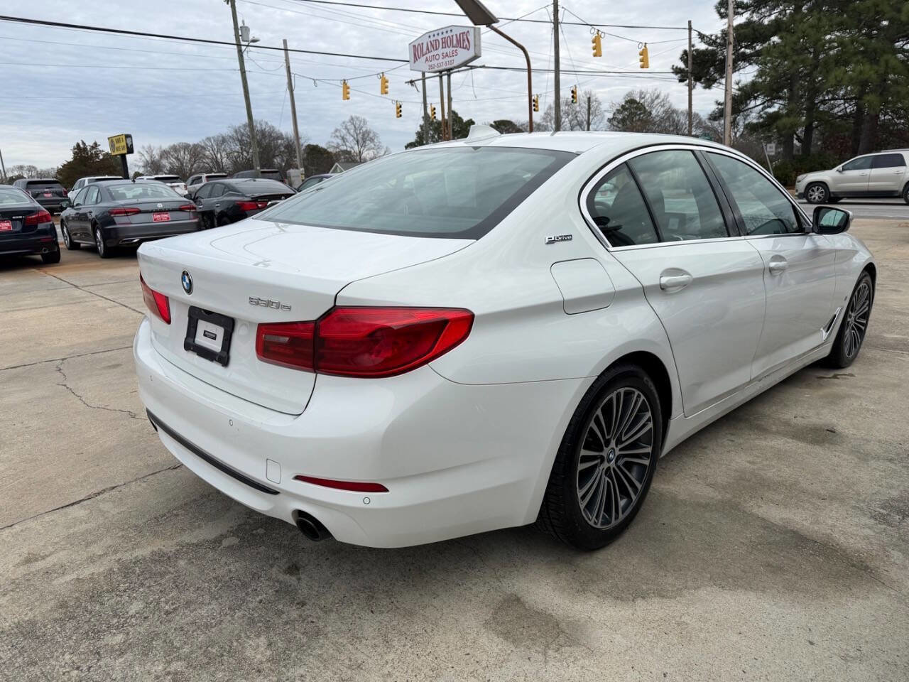 Used 2019 BMW 530e w/ Convenience Package image 5