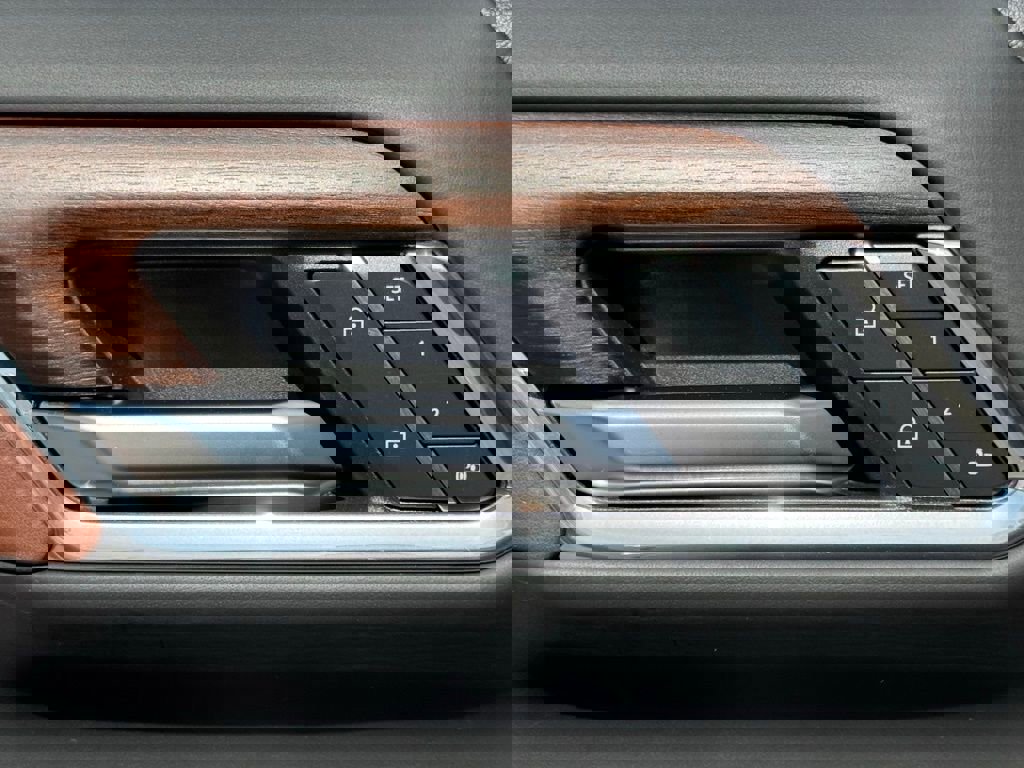 Used 2024 GMC Sierra 2500 Denali Ultimate image 22