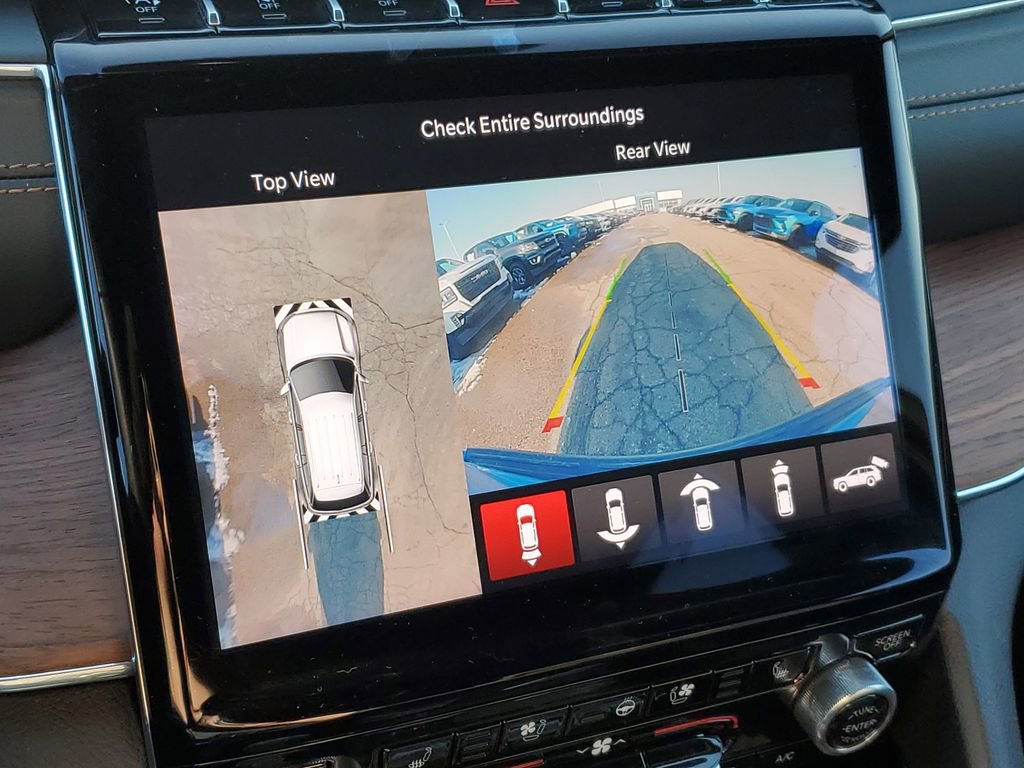 Used 2023 Jeep Grand Cherokee Summit w/ Luxury Tech Group V image 20