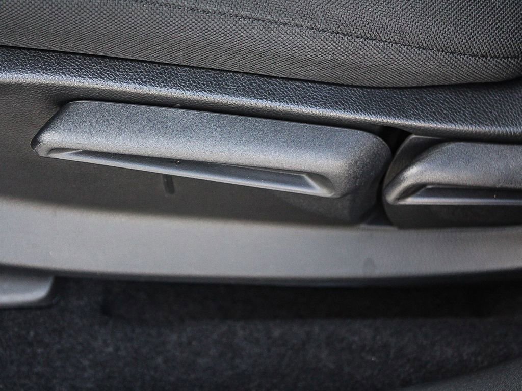 Certified 2023 Honda HR-V LX image 22