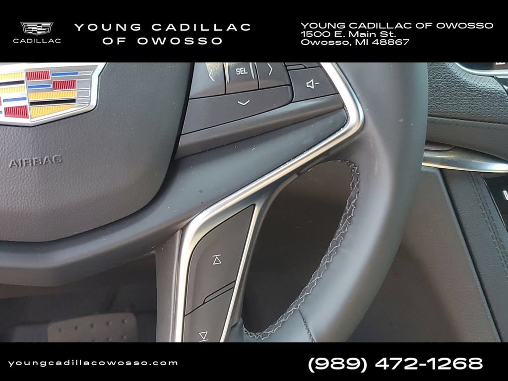 Certified 2025 Cadillac XT5 Luxury w/ LPO, Floor Liner Package AWD/4WD image 13