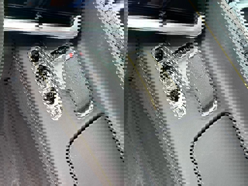 Used 2022 Chevrolet Corvette Stingray Premium Conv w/ Z51 Performance Package image 20