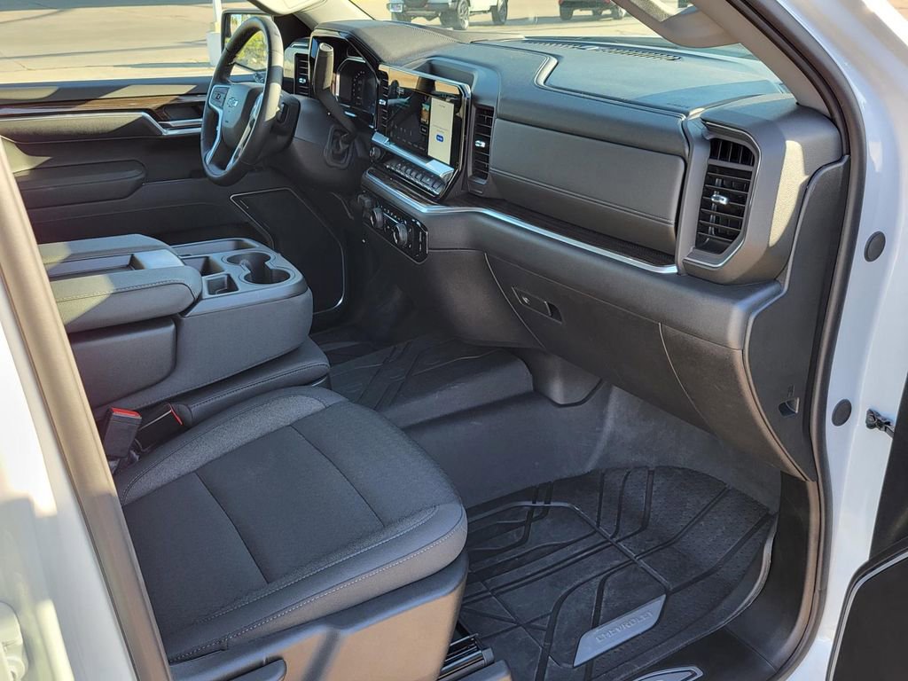 Certified 2026 Chevrolet Silverado 1500 RST w/ RST Select Package RWD image 9