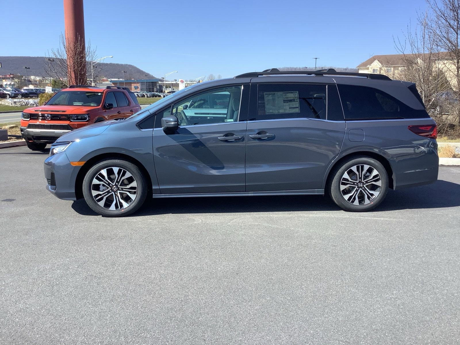 New 2026 Honda Odyssey Elite image 3