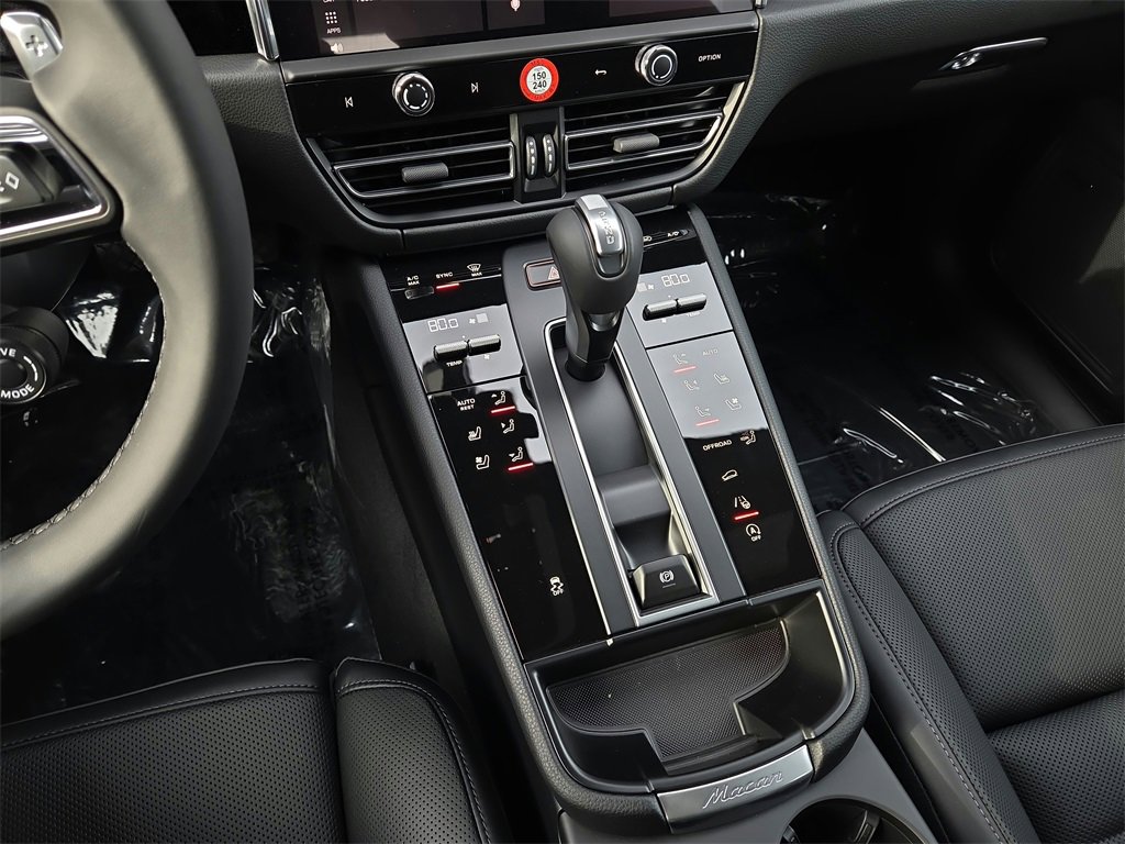 New 2026 Porsche Macan image 14