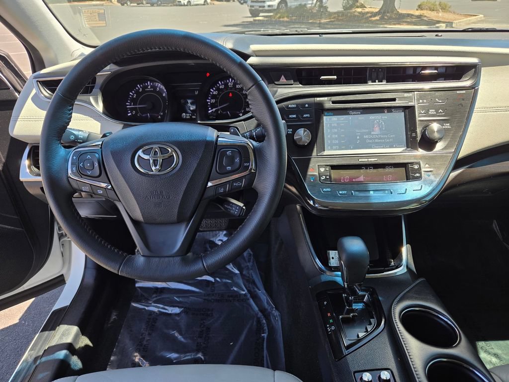 Used 2018 Toyota Avalon XLE Premium FWD image 11