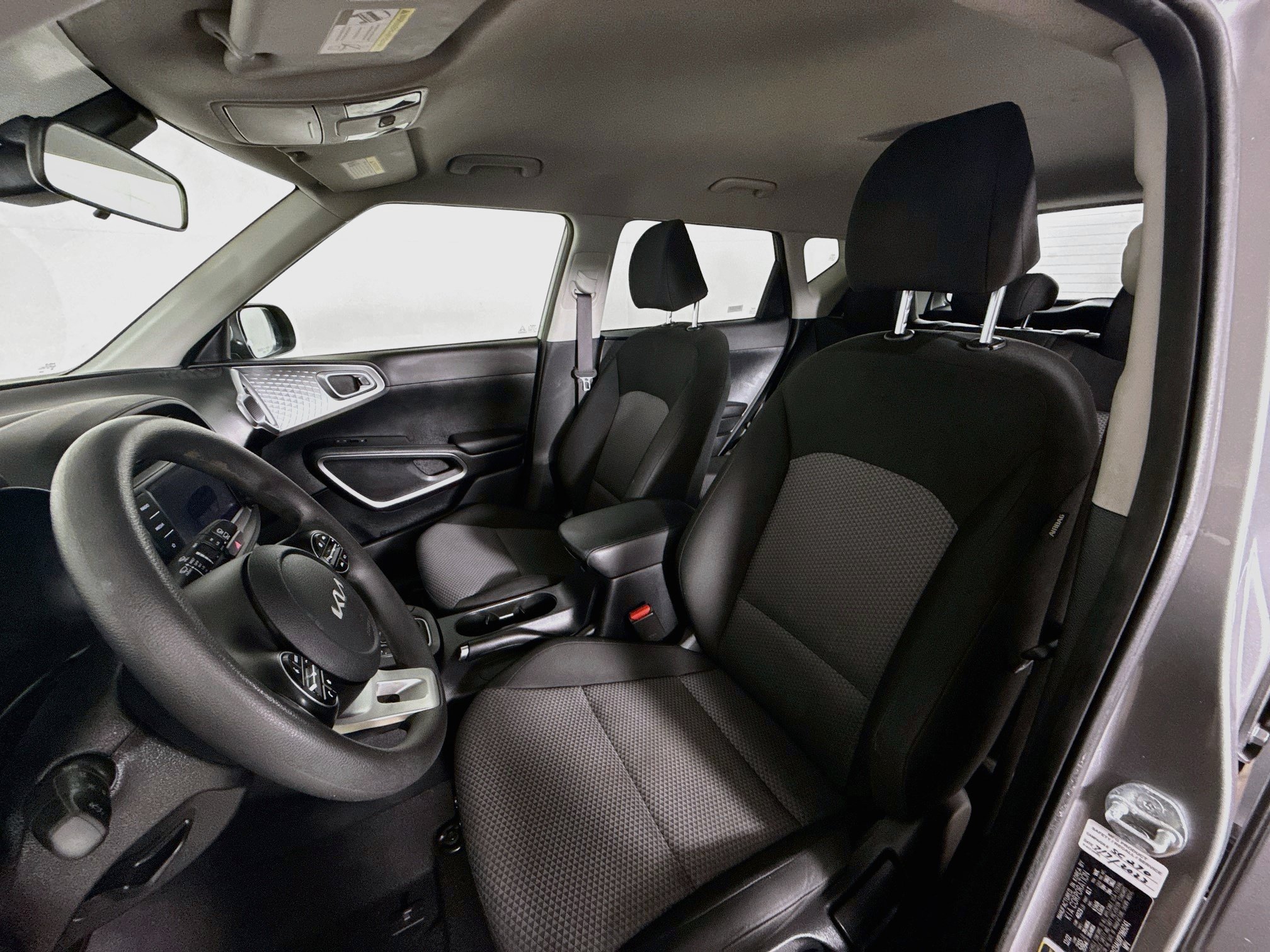 Used 2023 Kia Soul LX w/ Option Group 015 FWD image 24