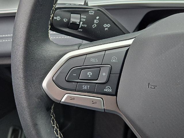 Certified 2025 Volkswagen Tiguan SE AWD/4WD image 20