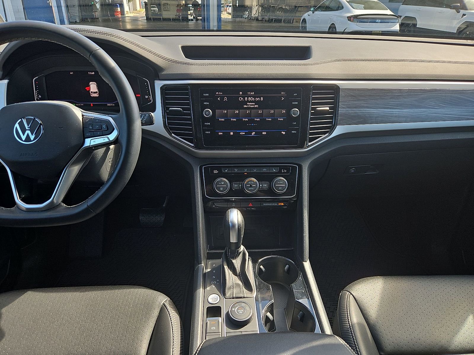 Used 2022 Volkswagen Atlas Cross Sport SE image 10