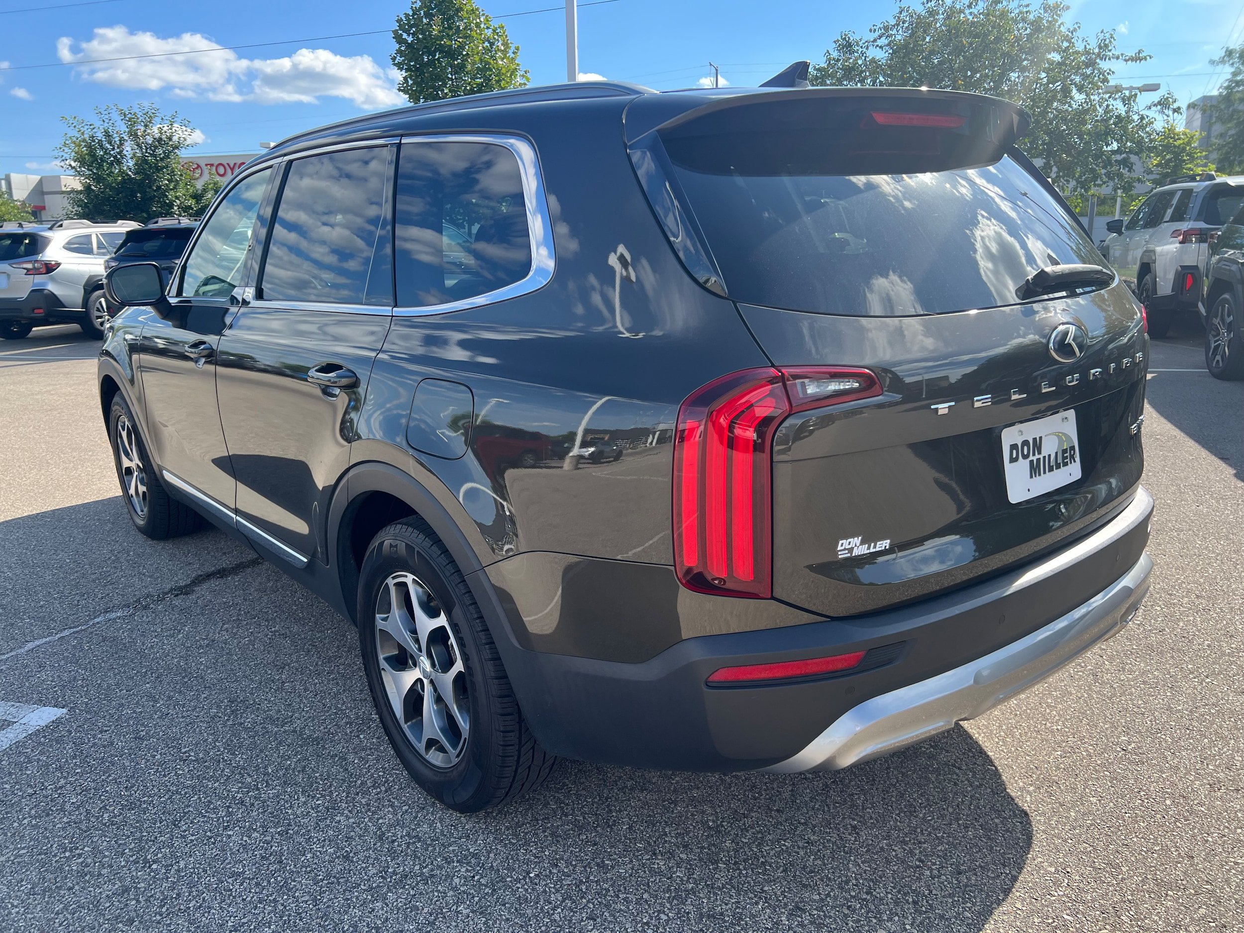 Used 2020 Kia Telluride EX FWD image 5