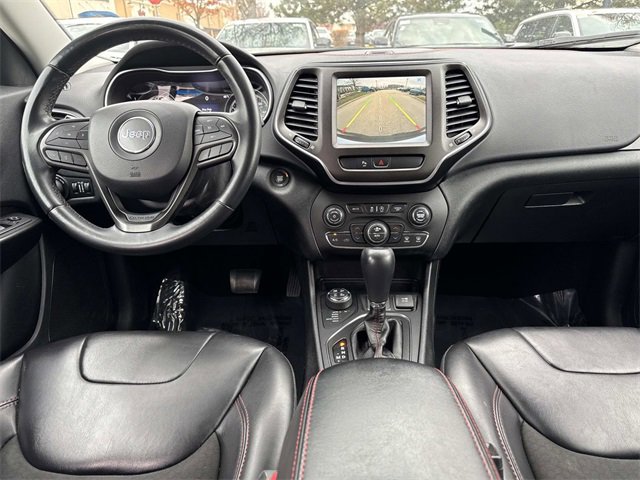 Used 2019 Jeep Cherokee Trailhawk image 14