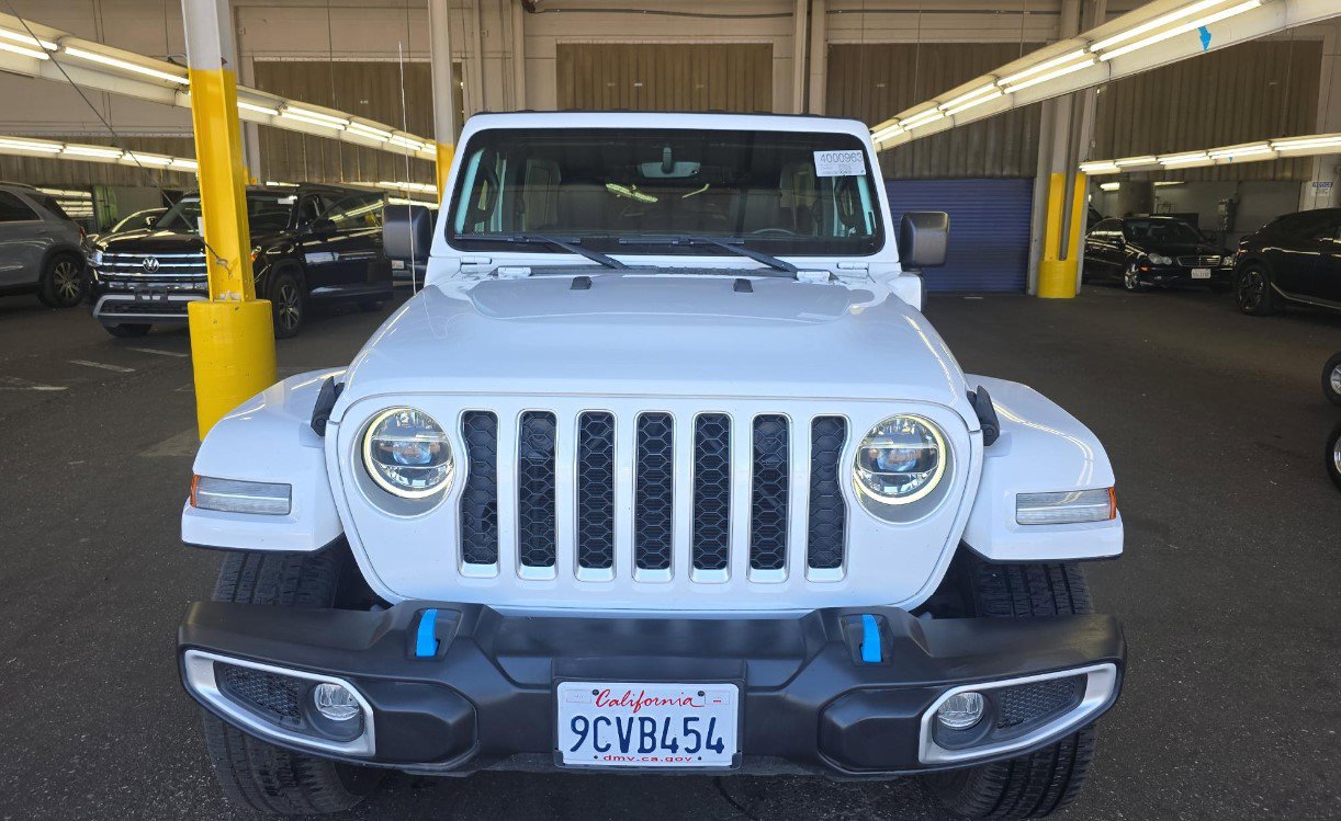 Used 2022 Jeep Wrangler Unlimited Sahara w/ Cold Weather Group image 3